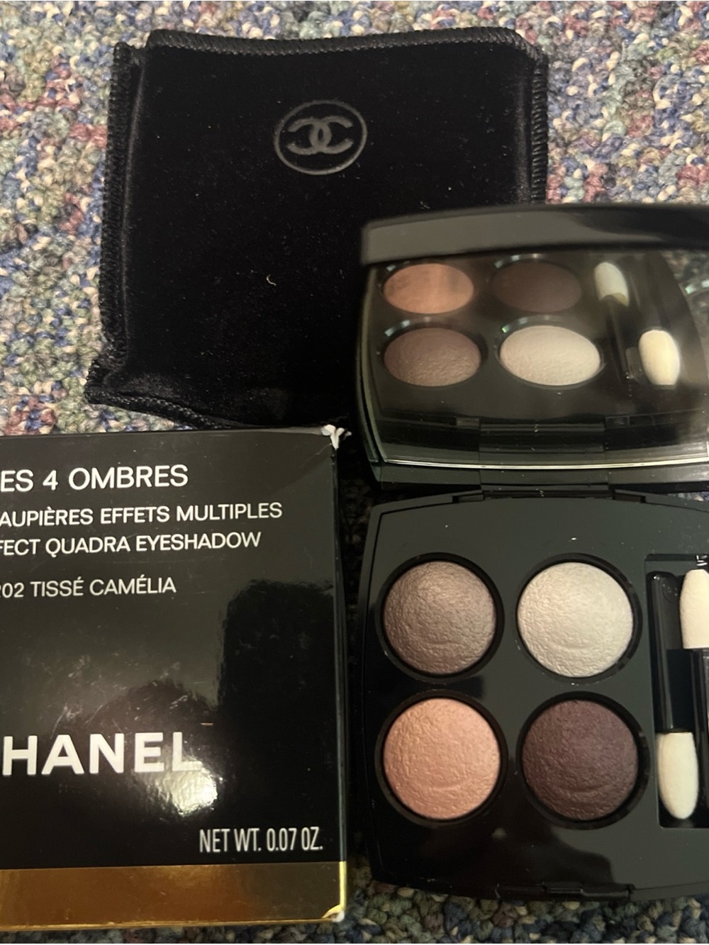 CHANEL 4 Ombres Eyeshadow Palette - Cream, Peach, Taupe, Deep Plum
